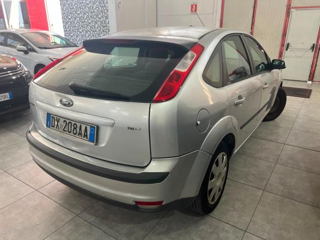 Ford Focus 1.8 TDCi 115CV 2007 - Foto 4