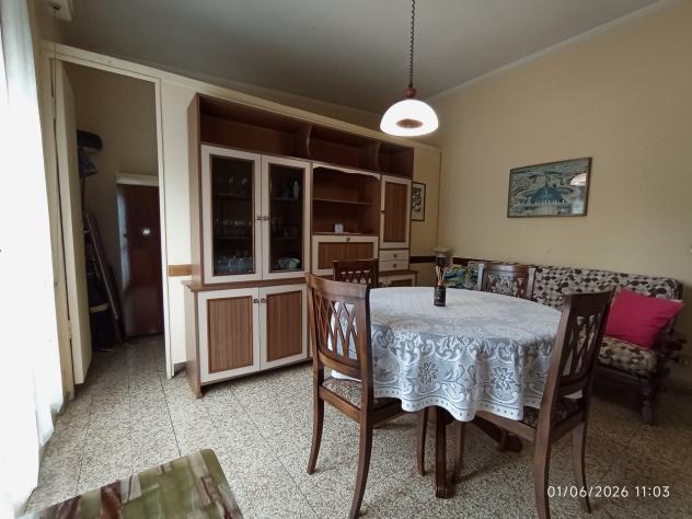 APPARTAMENTO di 4 vani e di 70 mq (CAMAIORE) rif. 1095 - Foto 2