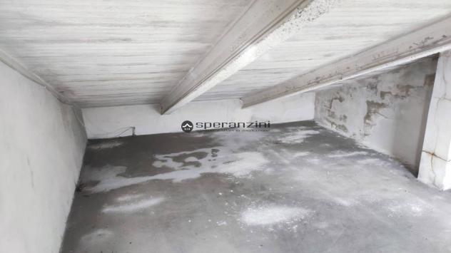 Fossombrone alle porte del centro storico cittadino, facilmente raggiungibile sia in macchina che a piedi, attorniato dai principali servizi proponiam - Foto 9