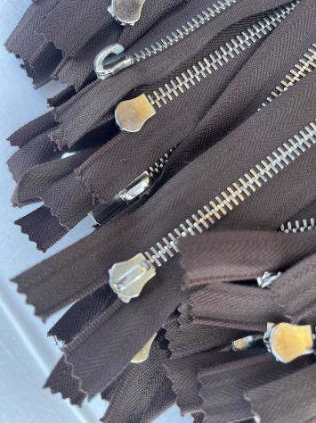 X74 Cerniere Lampo Zip metallo senza tiretto cm 20 Testa di Moro – Pz. 50 - Foto 6