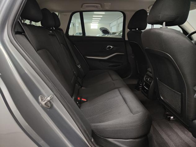 BMW Serie 3 318d 150cv 48V Touring Android/CarPlay VetriScuri - Foto 6