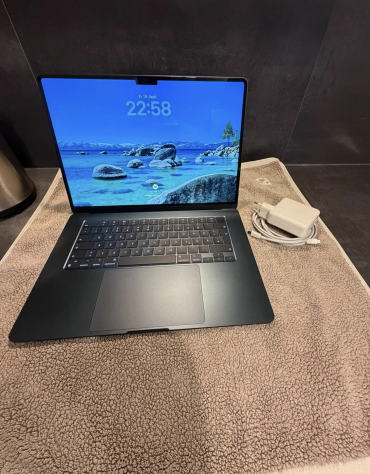 MacBook Air da 15 pollici M3 2024, SSD da 1 TB - Foto 4