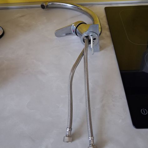 Rubinetto per lavello o mobile bagno