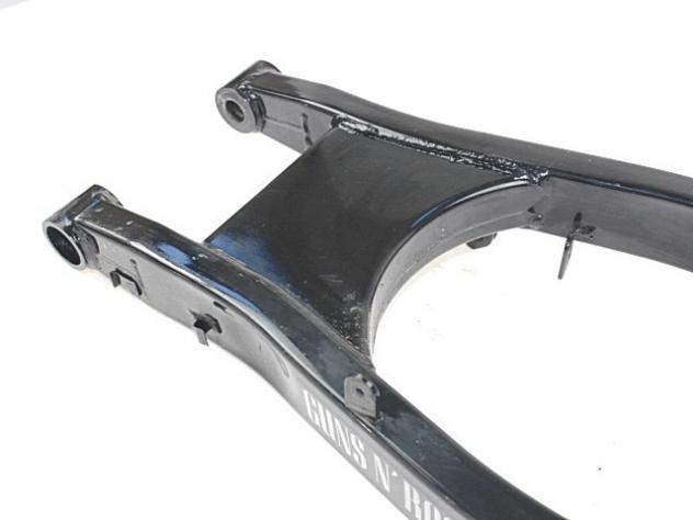 FORCELLONE POSTERIORE SUZUKI MARAUDER 800 1997 - 2004 6110048E02019 SWINGARM LEGGERMENTE USURATO DAL TEMPO - Foto 2