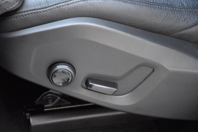 VOLVO XC60 B4 (d) AWD Geartronic Momentum *Pelle* rif. 23631689 - Foto 9