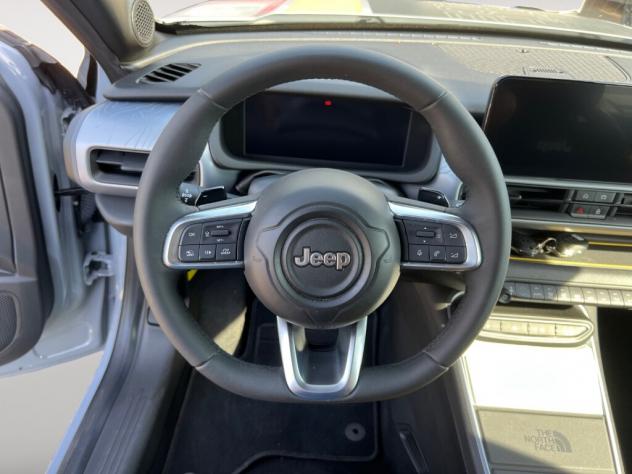 JEEP Avenger Avenger 1.2 Turbo 145 CV e-Hybrid 4xe The North Face - Foto 8