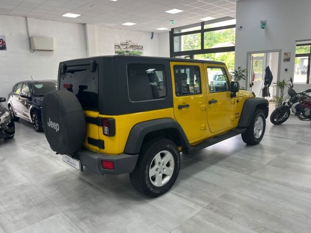 Jeep Wrangler Unlimited 2.8 crd Sport auto dpf - Foto 5