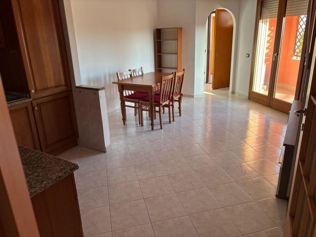 SESTU VILLAGGIO ATENEO - TRIVANO CON CANTINA E POSTO AUTO - Foto 8