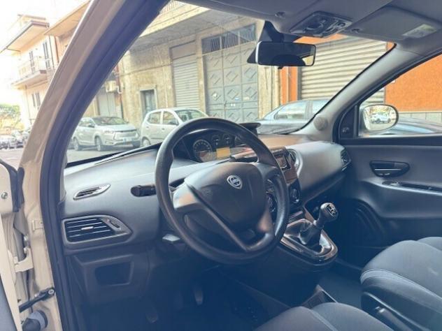 Lancia Ypsilon 1.3 MJT 16V 95 CV 5 porte - Euro 6 - Foto 10