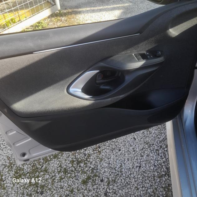 Toyota Yaris 1.5 Hybrid 5 porte Lounge - Foto 8