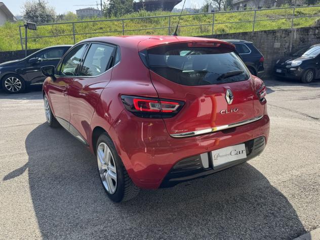 Renault Clio 1.5 DCI 90cv MOSCHINO ZEN - Foto 6