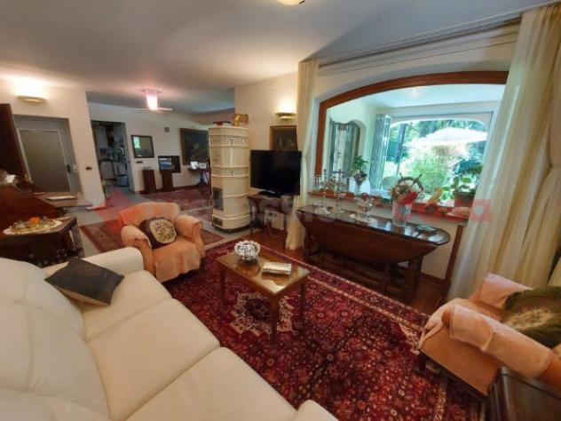 Villa di 550 m² con più di 5 locali e box auto doppio in vendita a Borgo Ticino - Foto 7