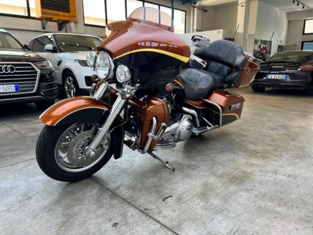 HARLEY-DAVIDSON FLHTCUSE Screamin' Eagle Ultra Classic CVO 105TH ANNIVERSARY rif. 24016765 - Foto 3