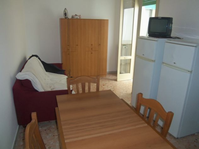 lecce via divereto appartamento 3 singole - Foto 2