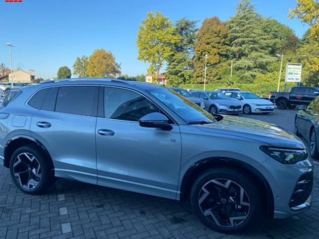 VOLKSWAGEN Tiguan 2.0 TDI 150 CV DSG R-Line rif. 24143896 - Foto 5