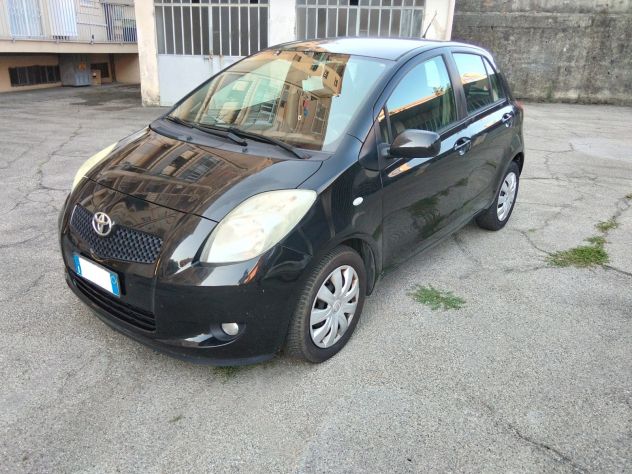 toyota yaris 1.0 automatica - Foto 8