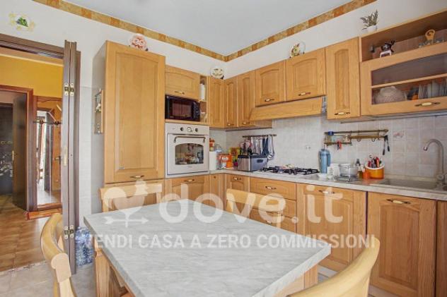 Appartamento di 90 m² con 3 locali e box auto in vendita a Caravate - Foto 10