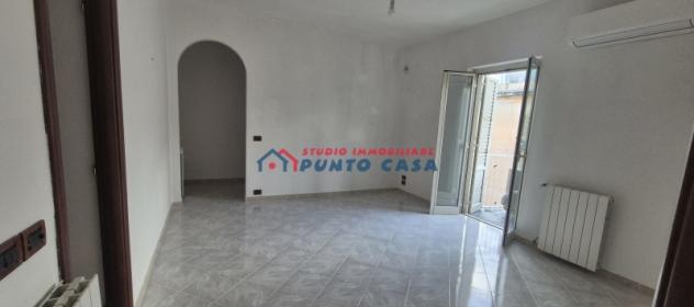 VIA MICHELE AMARI – Appartamento al 3° e ultimo p. s/a – 70mq ca. – 3 vani + acc. Ristrutturato. Euro 69 mila CL E - Foto 6