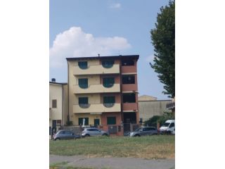 2 stanze singole in appartamento con arredamento nuovo Cologno sud