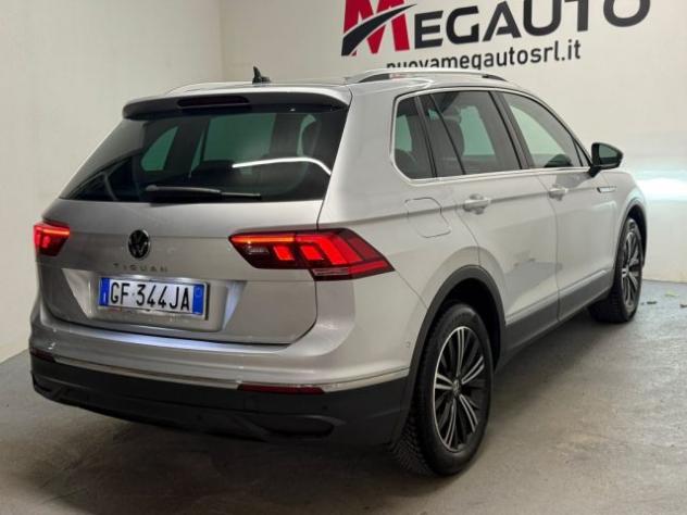 VOLKSWAGEN Tiguan 2.0 TDI 150 CV DSG Life rif. 23088931 - Foto 7
