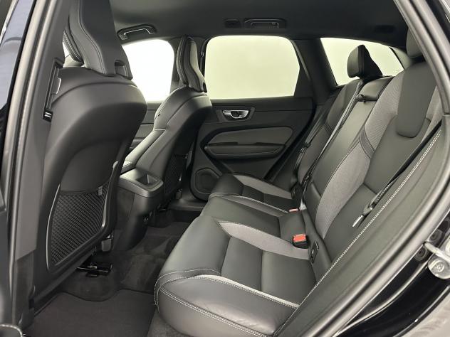 Volvo XC60 B4 D automatico Plus Dark - Foto 5