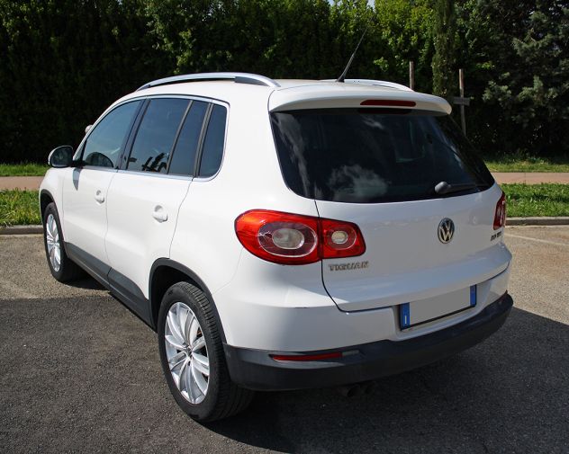Volkswagen Tiguan 2.0 TDI 4MOT Tiptronic Sport & Style (140 CV) - Foto 4