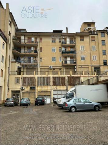 IMMOBILI-IMMOBILE COMMERCIALE-Via G.A. Valenti, 14 - Foto 2