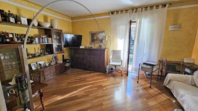 Appartamento in vendita a Ronchi - Massa 100 mq Rif: 1384504