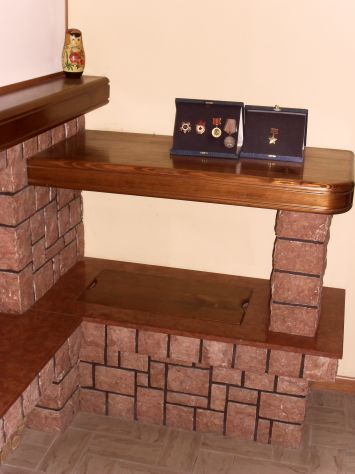 Caminetto ad angolo con rivestimento marmo - Foto 2