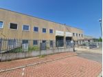 Immobile di 463 m² con 3 locali in affitto a Arese