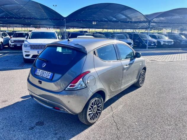 Lancia Ypsilon 1.0 FireFly 5 porte S&S Hybrid Platino - Foto 3