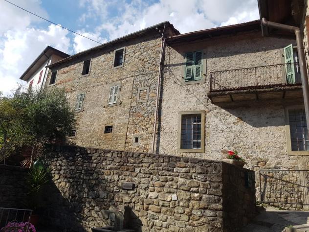 Casale in vendita a Comano 400 mq Rif: 856109