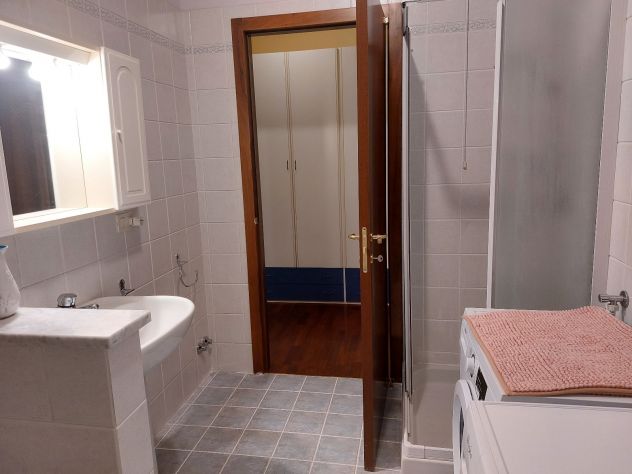 PRIVATO AFFITTA ELEGANTE APPARTAMENTO con 2 camere zona Campus-Montanara - Foto 2