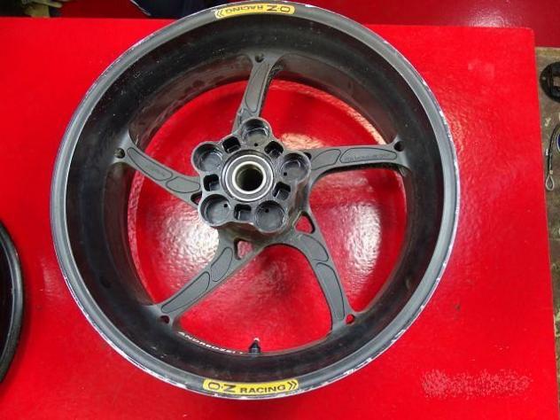 VARI CERCHI ROTTI DA USARE COME ARREDO