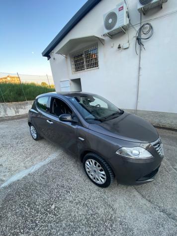 Lancia Ypsilon 1.3 MJT 16V 95 CV 5 porte S&S Silver - Foto 4