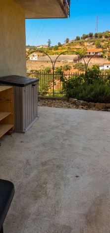 AMPIO APPARTAMENTO RISTRUTTURATO CON GIARDINO E GIÀ LOCA - Foto 3