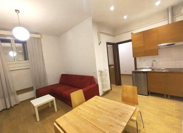 PRATI-OTTAVIANO BILOCALE ARREDATO CONDOMINIO INCLUSO