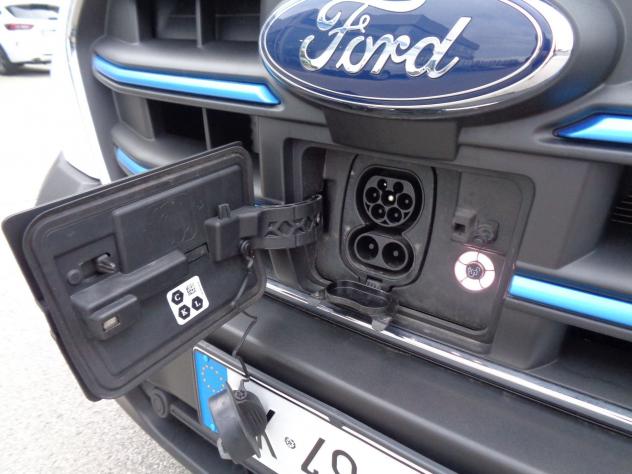 Ford E-Transit E-Transit 350 Batteria 68kWh 184CV L3H2 Furgone Trend + IVA - Foto 7