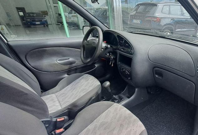 FORD Transit Courier 1.8D - Foto 5