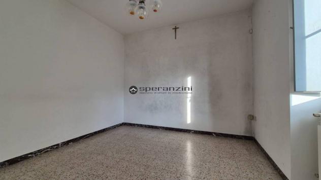 Vendesi casa indipendente a fossombrone ? zona comoda e ben collegata
in posizione facilmente accessibile, a pochi minuti dalla strada provinciale, pr - Foto 14