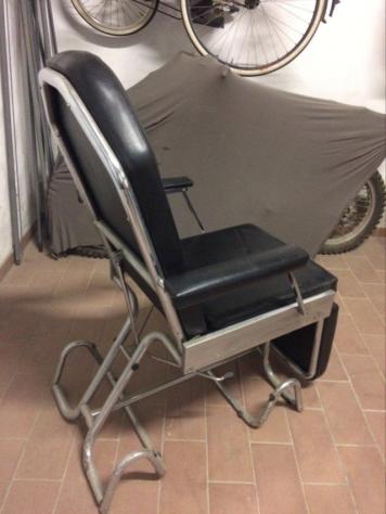 SEDIA VINTAGE IN PELLE NERA RIBALTABILE - Foto 4