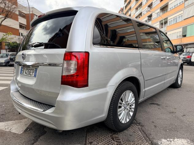 Lancia Voyager 2.8d 163cv Automatica 7 Posti - Foto 5