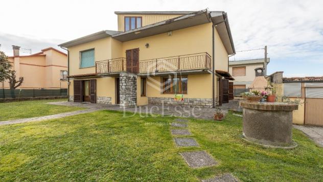 Villa in vendita a Cascina 250 mq Rif: 1406033