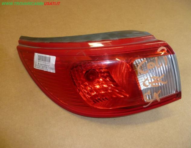 FANALE POST. PARTE EST. S. CABRIO MITSUBISHI COLT (Z30) CZC Parti elettriche Fanaleria Fanali Fanale post. sx. MITSUBISHI - COLT CZC - 01-02-2005
