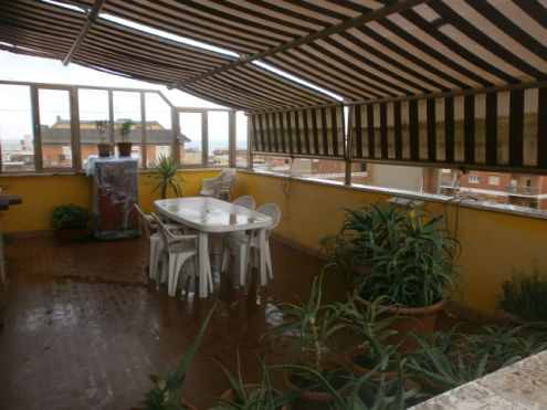 Pomezia torvajanica attichetto con terrazzo centralissimo - Foto 4
