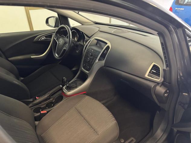 Opel Astra 1.7 CDTI 110CV Sports Tourer Cosmo - Foto 9