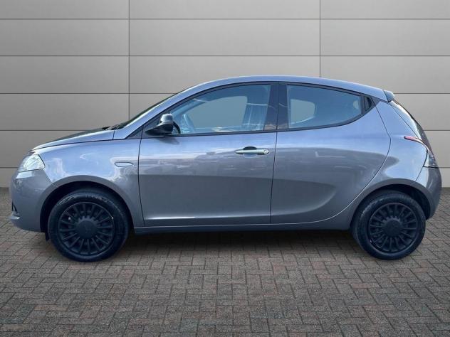 Lancia Ypsilon 1.0 FireFly 70cv Hybrid Silver - Foto 2
