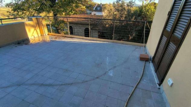 Immobile in asta di 348 m² con più di 5 locali e box auto in vendita a Civitella del Tronto - Foto 4