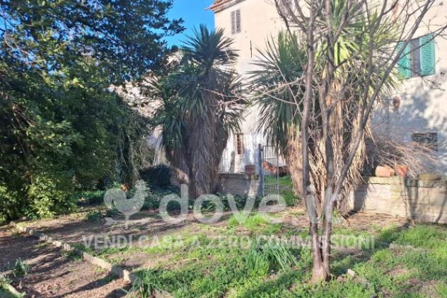 Palazzo / Stabile di 800 m² con più di 5 locali in vendita a Pesaro - Foto 12