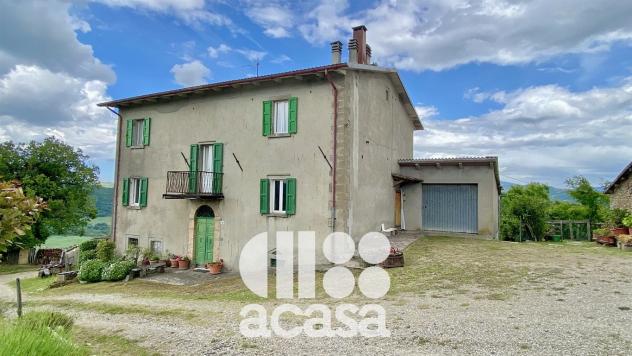 CASALE con CAPANNONI e TERRENO AGRICOLO - Foto 2